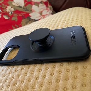 iPhone 12 Pro Max Otter + Pop Symmetry Series Case